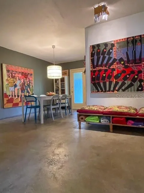 Living/Dining area