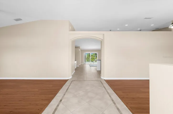 Immediate Lanai/Canal Views