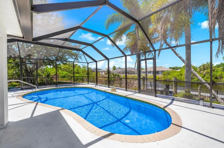Heated Saltwater Pool Feature