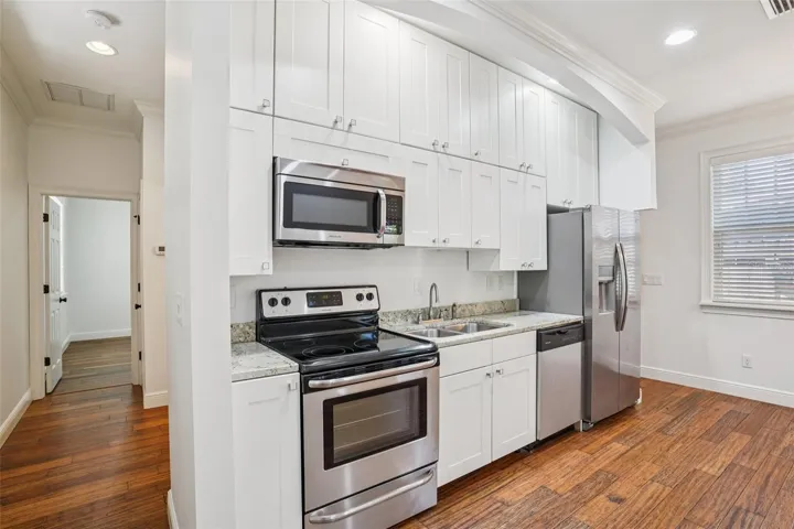 1820 Montana Kitchen