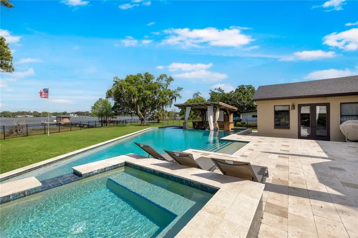 Spa & Pool Area