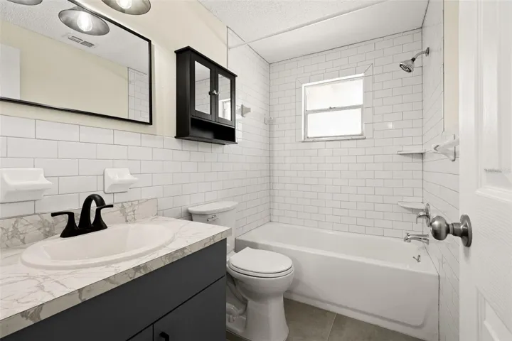 5931 Bedroom