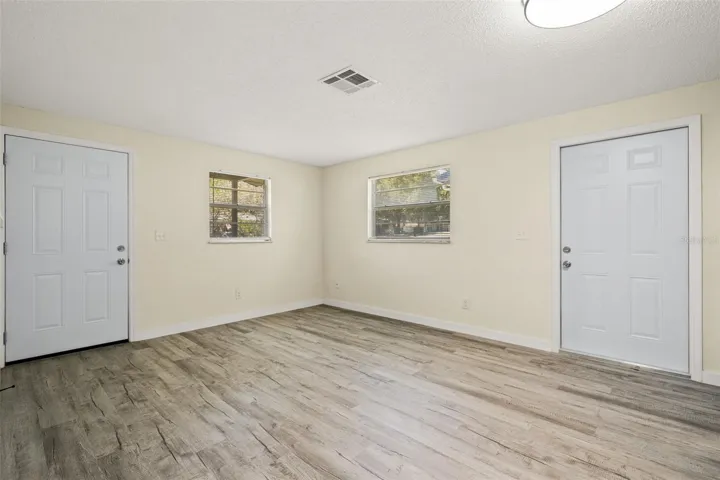 5931 Living Area