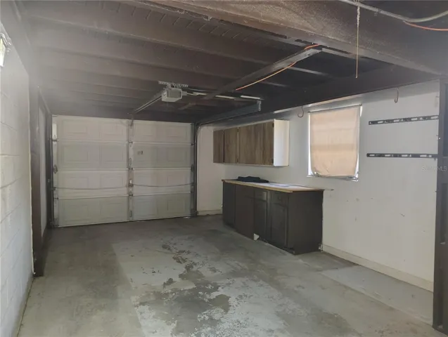 Garage w/ Storage