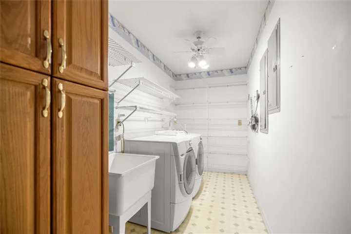 Massive Utility room