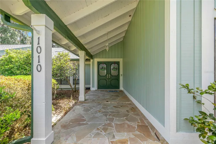 Front entryway