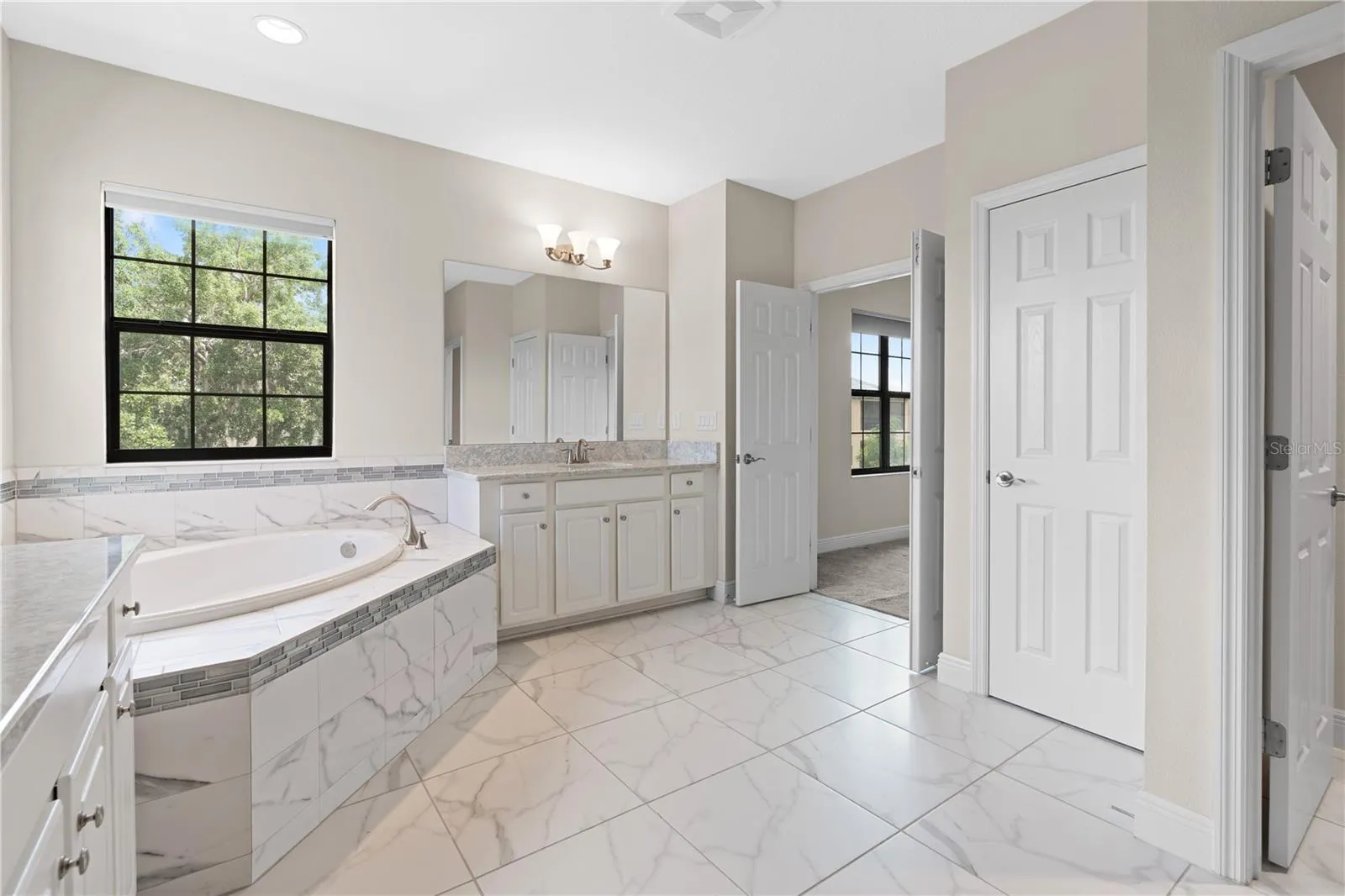 upstairs master bath