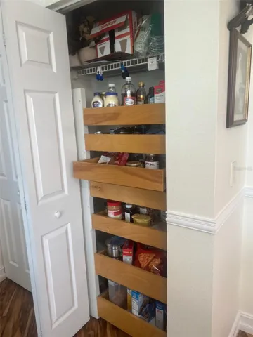 Pantry pull out drawer