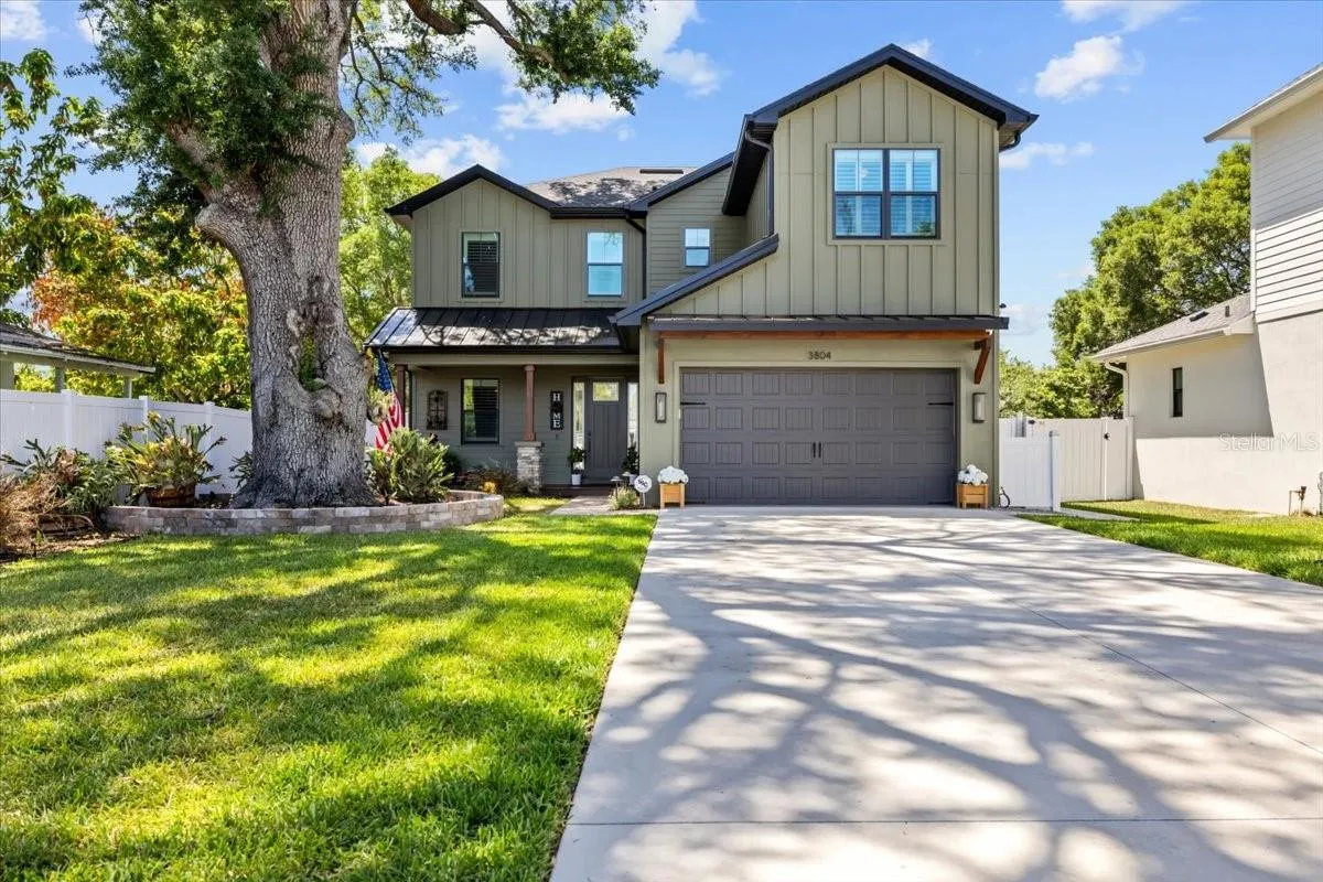 Front view w/large driveway