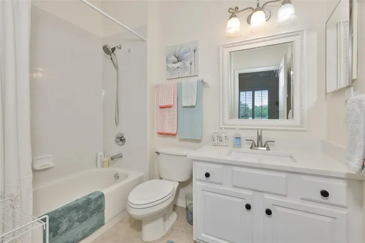 2nd Bathroom