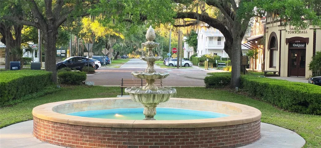 Downtown Oakland fountain