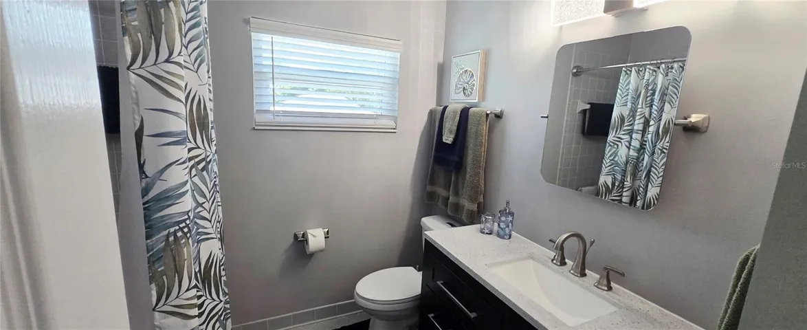 2nd Floor Full Bath