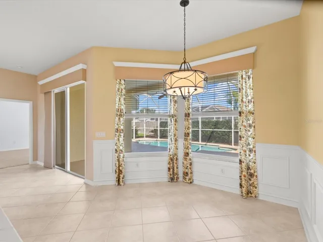 Eat in Kitchen space