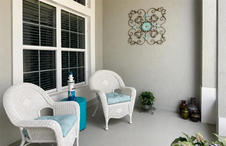 Front screened lanai
