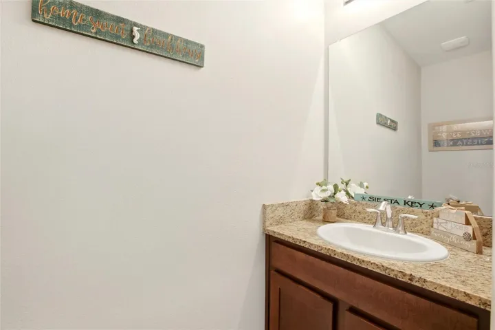 Powder Room 1st Floor