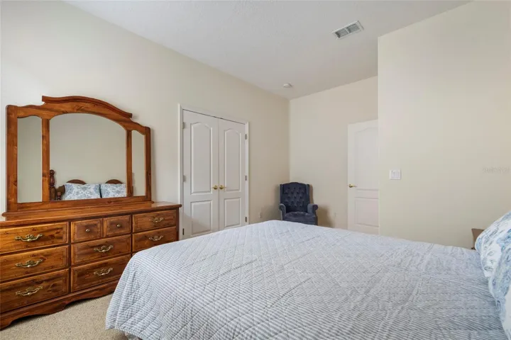 Bedroom 3 - Built in Closet