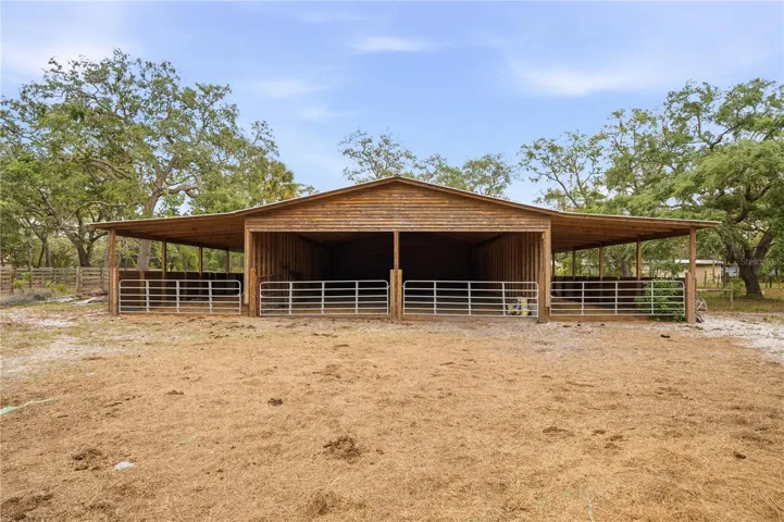 70' X 60' BARN
