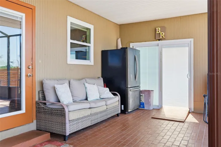 screened lanai