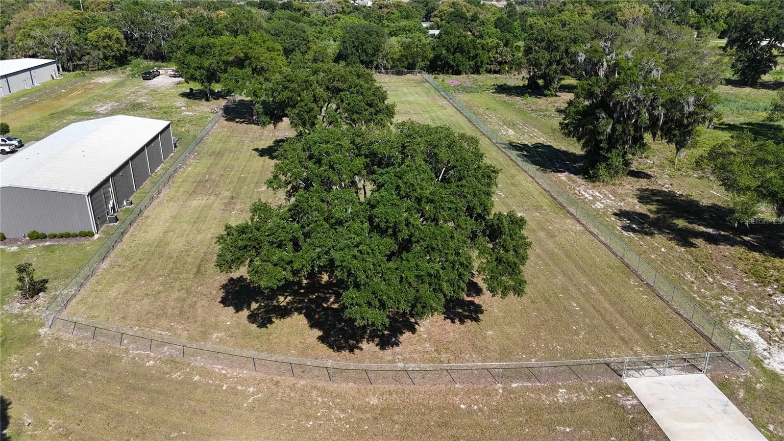 Fully fenced