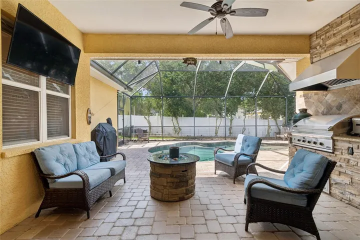 Back outside...the best part of this home!