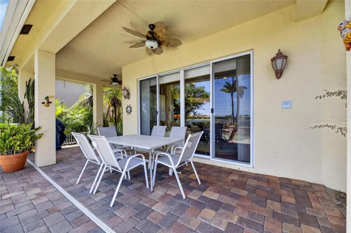 Covered Lanai Area