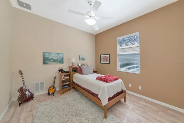 Guest bedroom #2