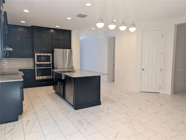 Kitchen and living area - 2