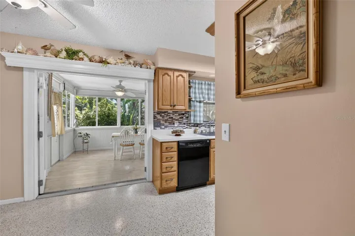 Kitchen/entry to Florida room