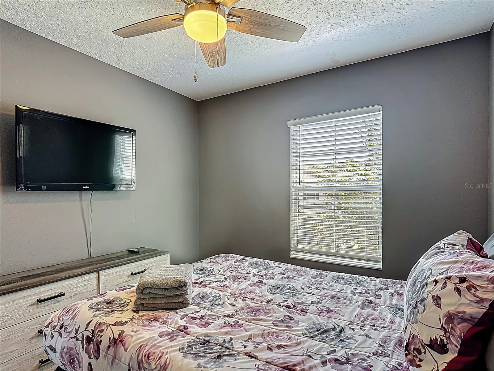 Guest Room 1