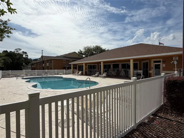 Pool & Spa