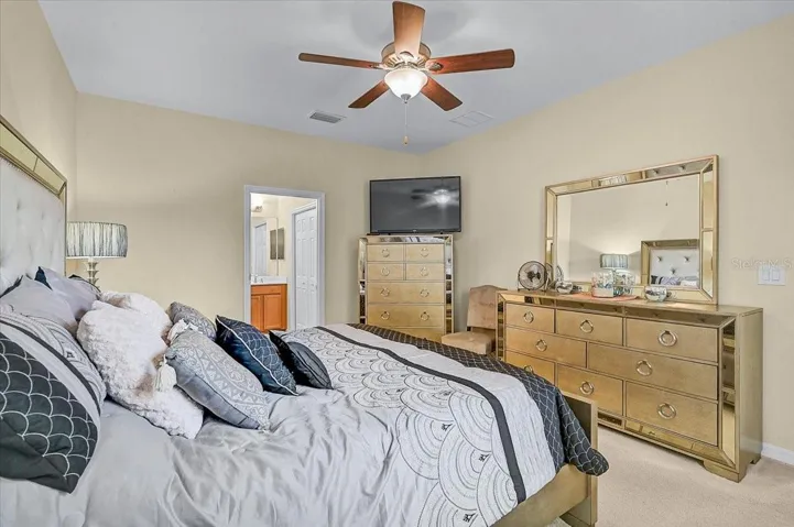 MAIN BEDROOM