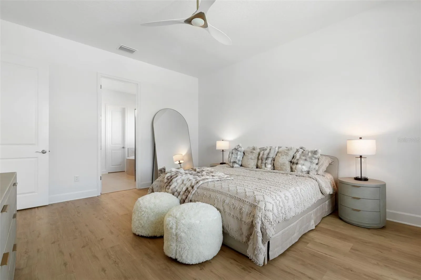 1st Floor Primary Suite
