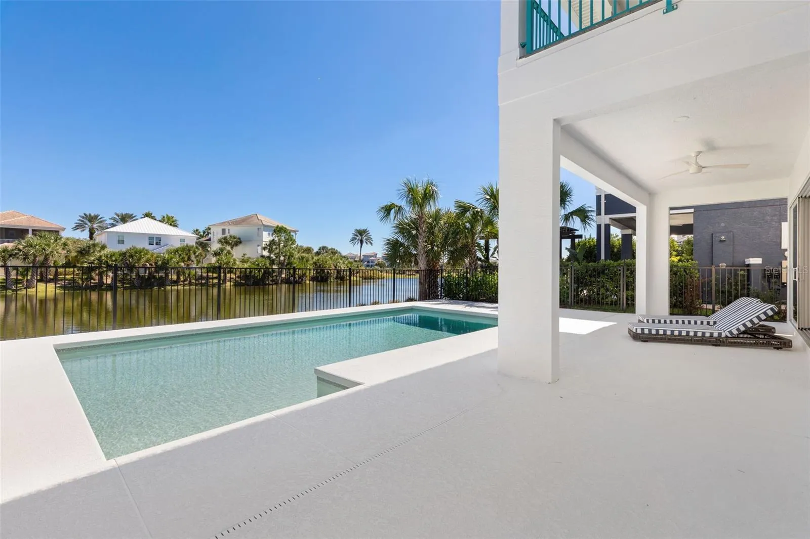 Private Pool &amp; Patio with Water Views