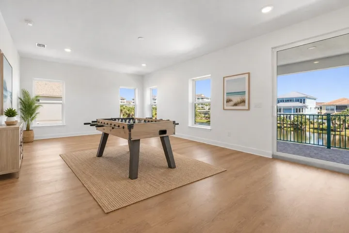 2nd Floor Entertainment Space