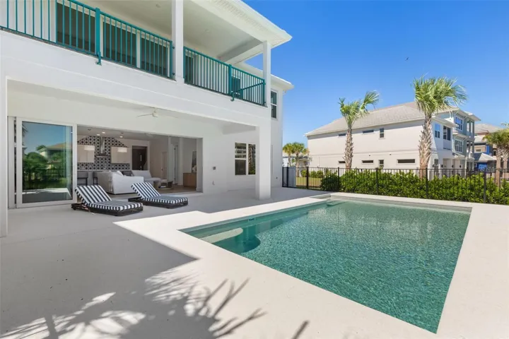 Private Pool &amp; Patio with Water Views