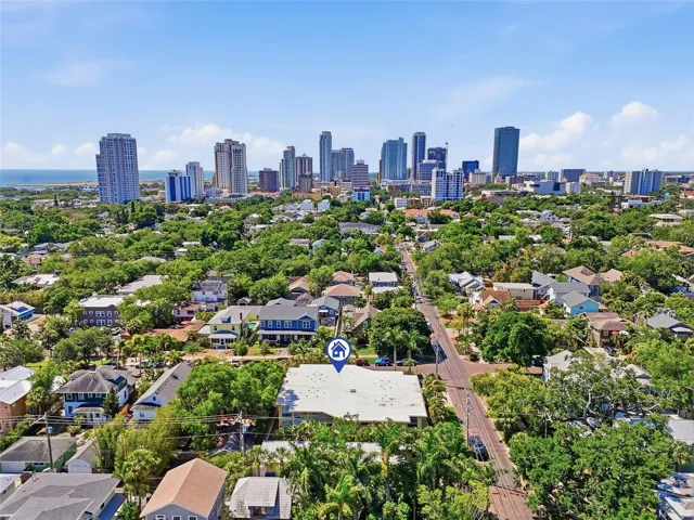 Steps away from downtown, Straub Park and Beach drive.