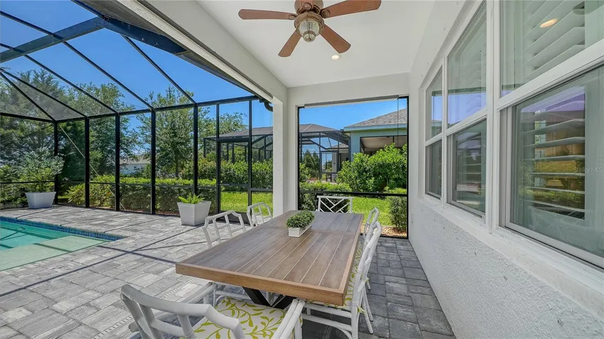 Lanai dining area