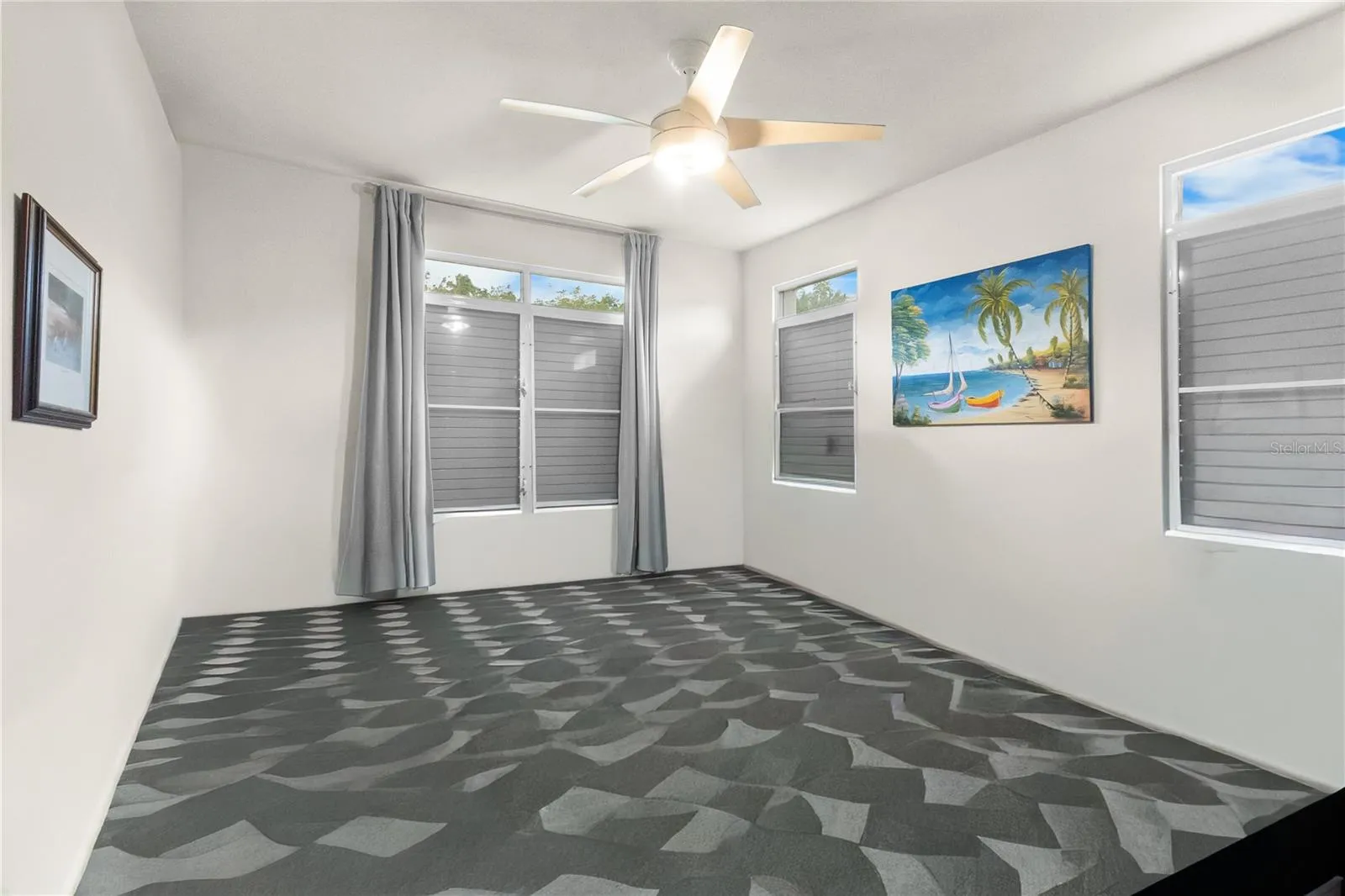 Floor has been modified with IA. It has the same brown tile from other rooms.