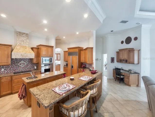 Full Kitchen