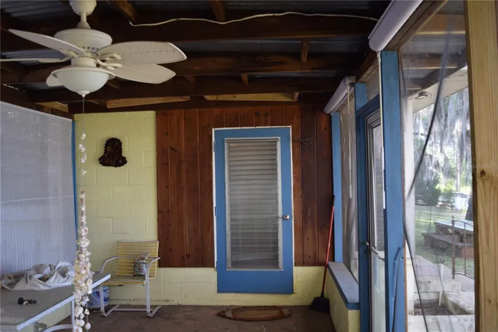 Screen porch