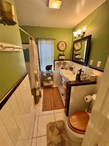 Guest Bath 1