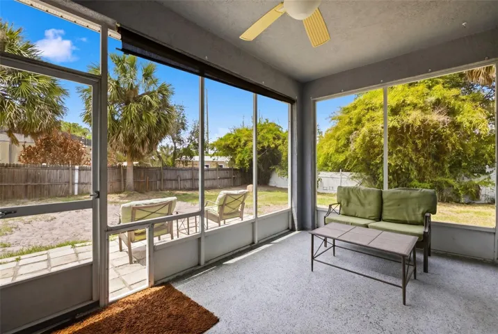 Large screened in porch!