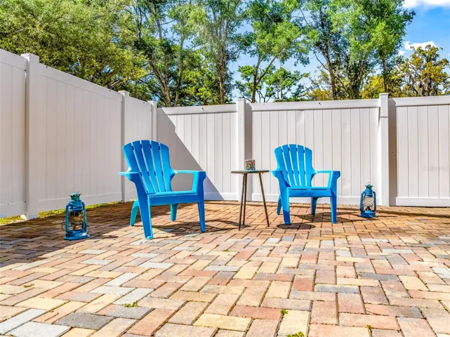Entertaining area Large Backyard