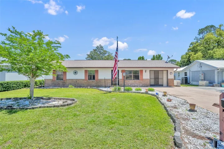 221 Grande Vista St. DeBary, FL 32713
