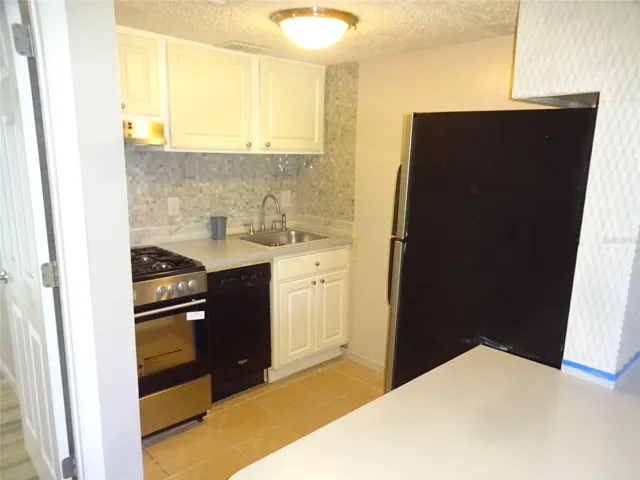 Kitchen 3