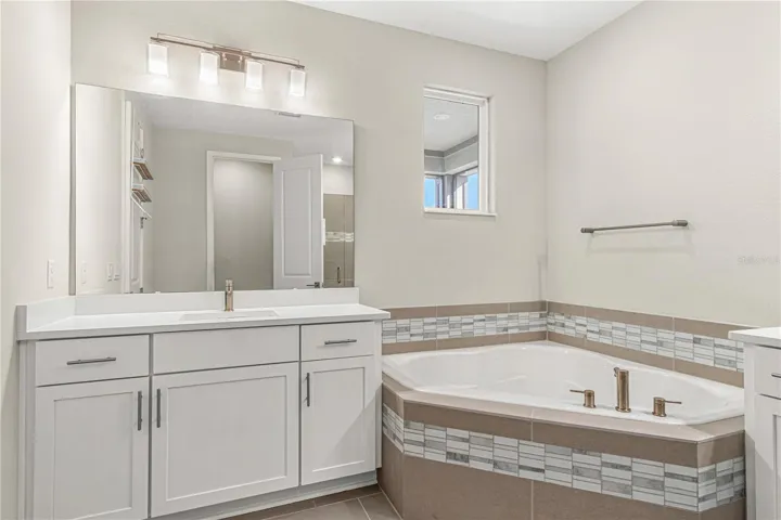 2nd floor Primary bath