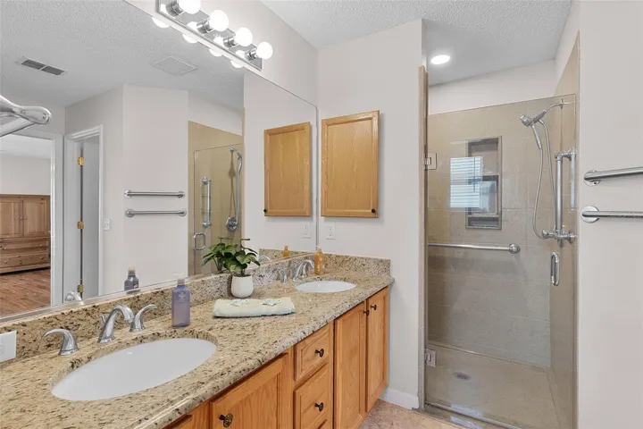 MODERN SHOWER, GRANITE COUNTERS