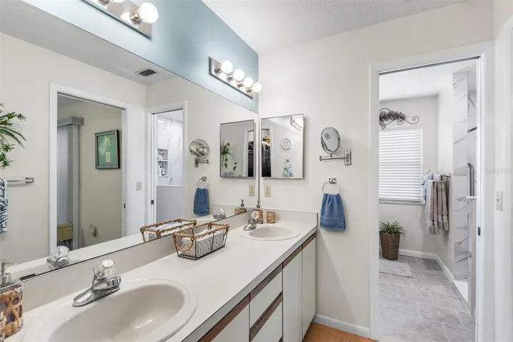 ENSUITE BATHROOM WITH DUAL SINKS