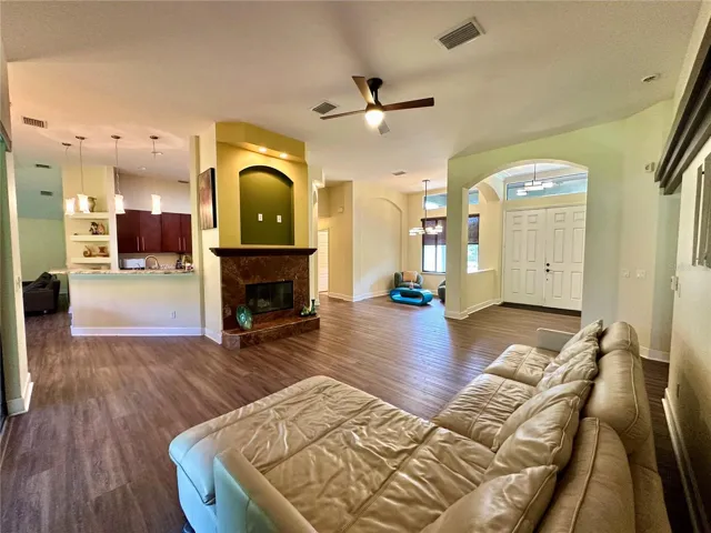 20x16 Living Room