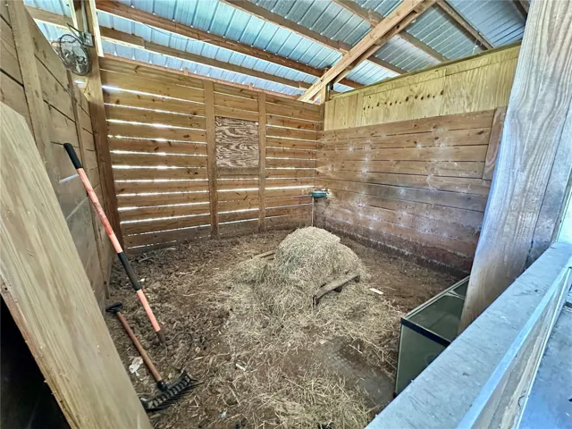 12x12 Stall